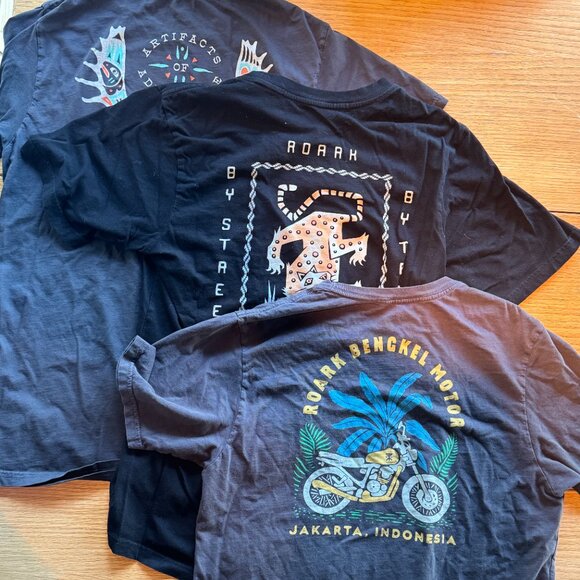 Mens Small Roark Bundle - 3 Black Shirts, 2 Shorts, 1 Palace Sweatshirt - Picture 4 of 6